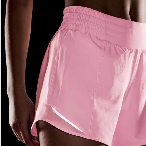 NWT Lululemon Hotty Hot High-Rise Lined Short 4"
Pink Organza - Picture 3 of 9